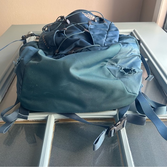 The North Face Borealis Women’s Laptop Backpack 27 Liter Teal Rose Gold NF0A3KV4 main image 14